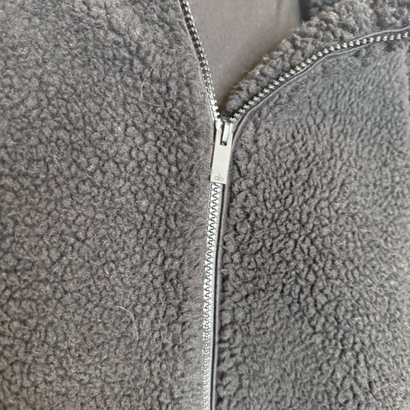 ALO Yoga Norte Black Faux Sherpa Jacket Coat Size Medium Revolve - Picture 10 of 14